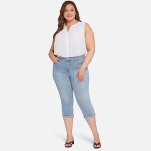 NYDJ Women’s Curves 360 Slim Straight Crop Jeans Light Wash Size 16 NWT